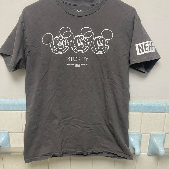 Disney Mickey Mouse Gray T-Shirt - Picture 1 of 3